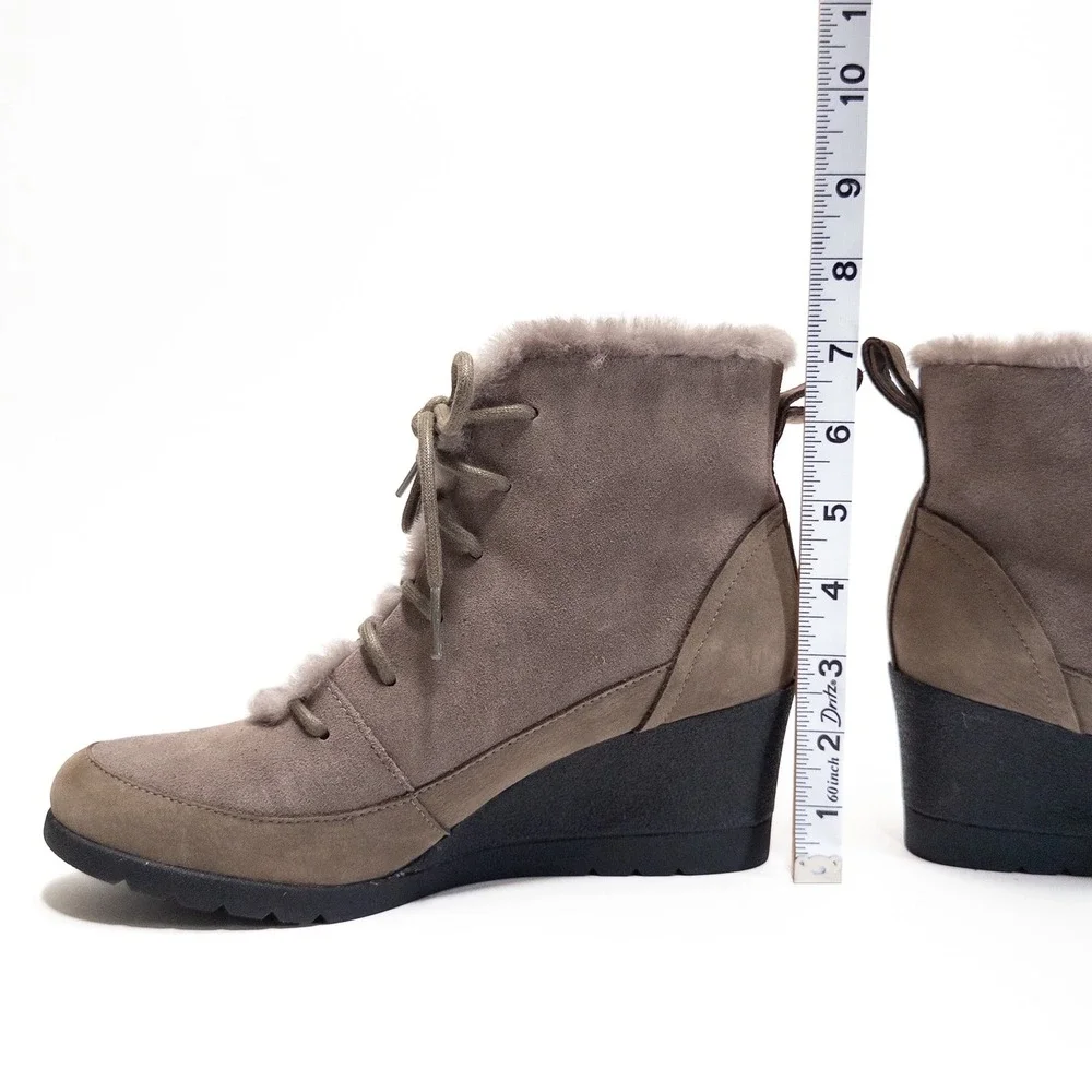 UGG Brigit Wedge Boots Women's Size 7.5 Waterproof Suede Lace Up Fur‎ Lined